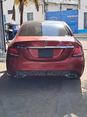 Mercedes-Benz C200 2017 Red