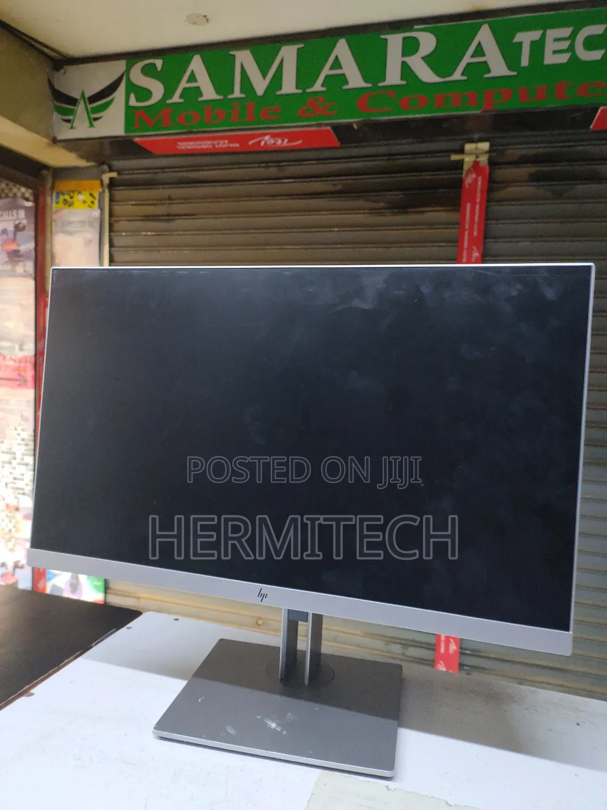 Hp Edge to Edge Monitor 24 Inches Display Size