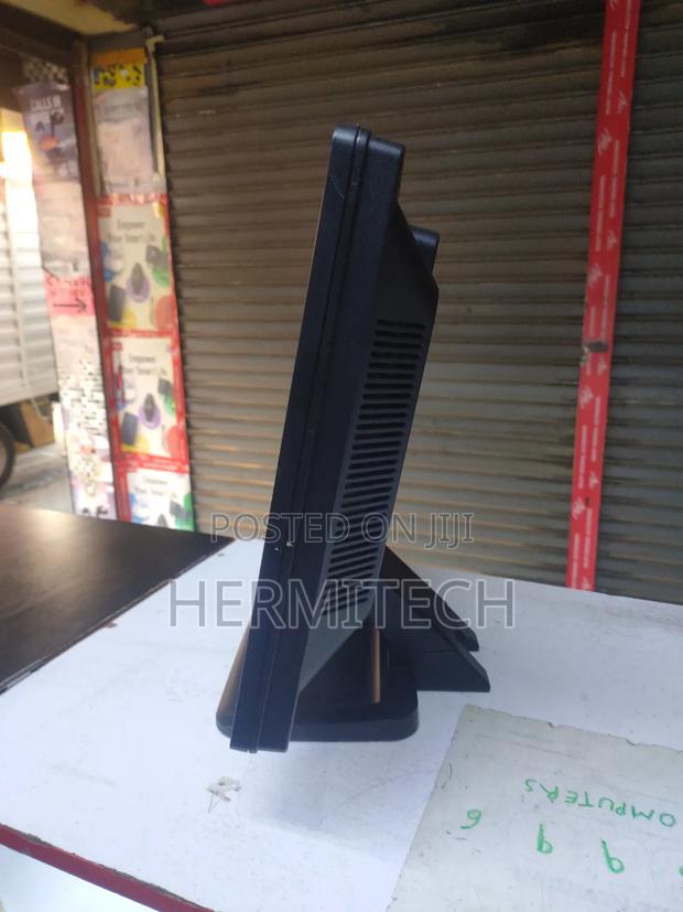 Hp Monitor 19 Inches Stretch - thumbnail 3