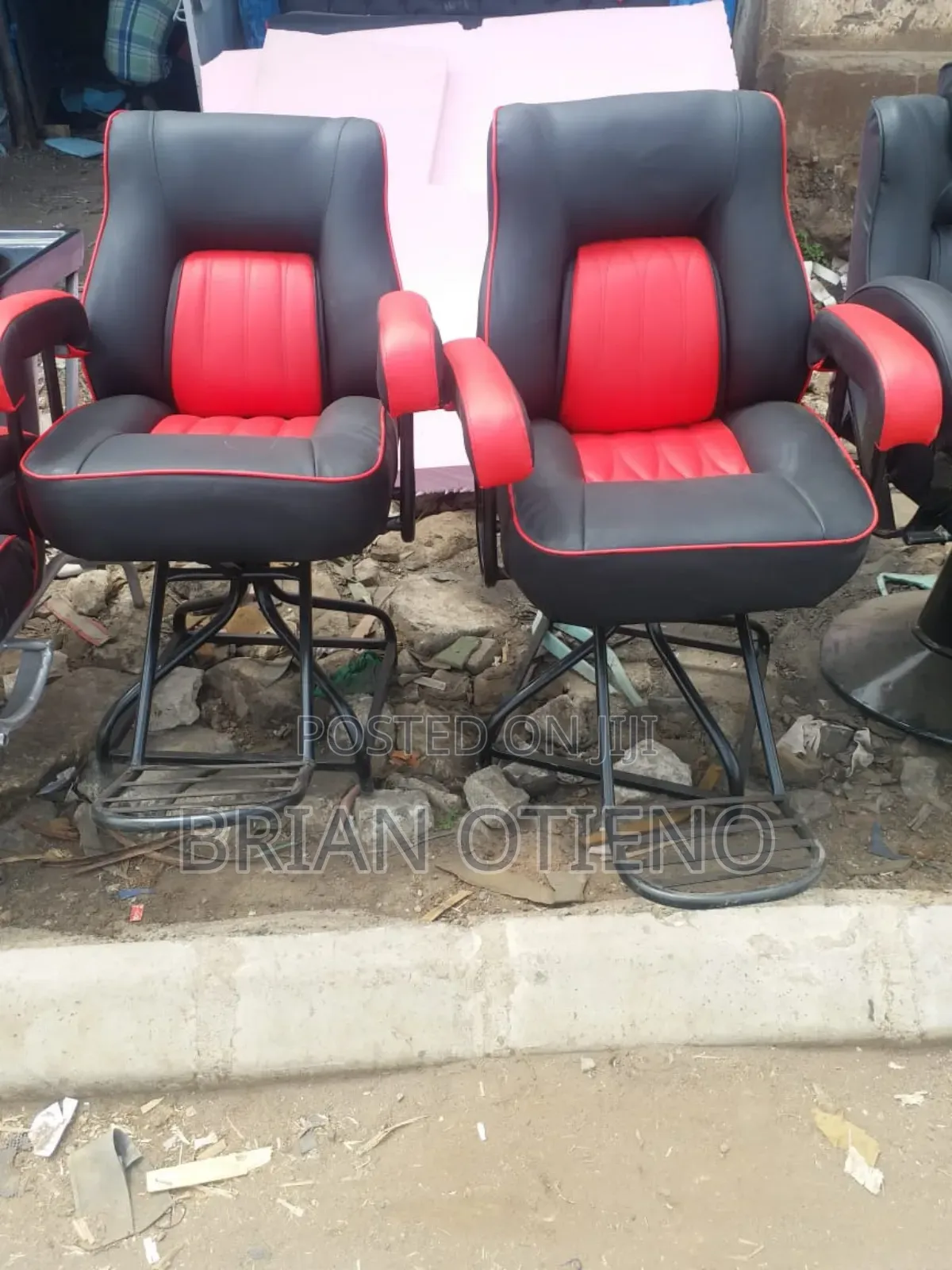Simple Stand Kinyozi Seats