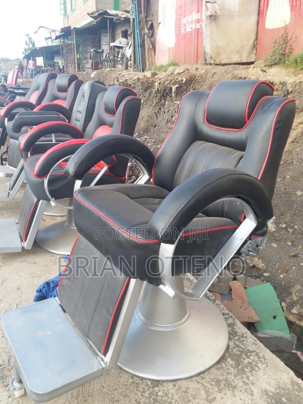 Curved Arms Kinyozi Seats With Good Leather - main view