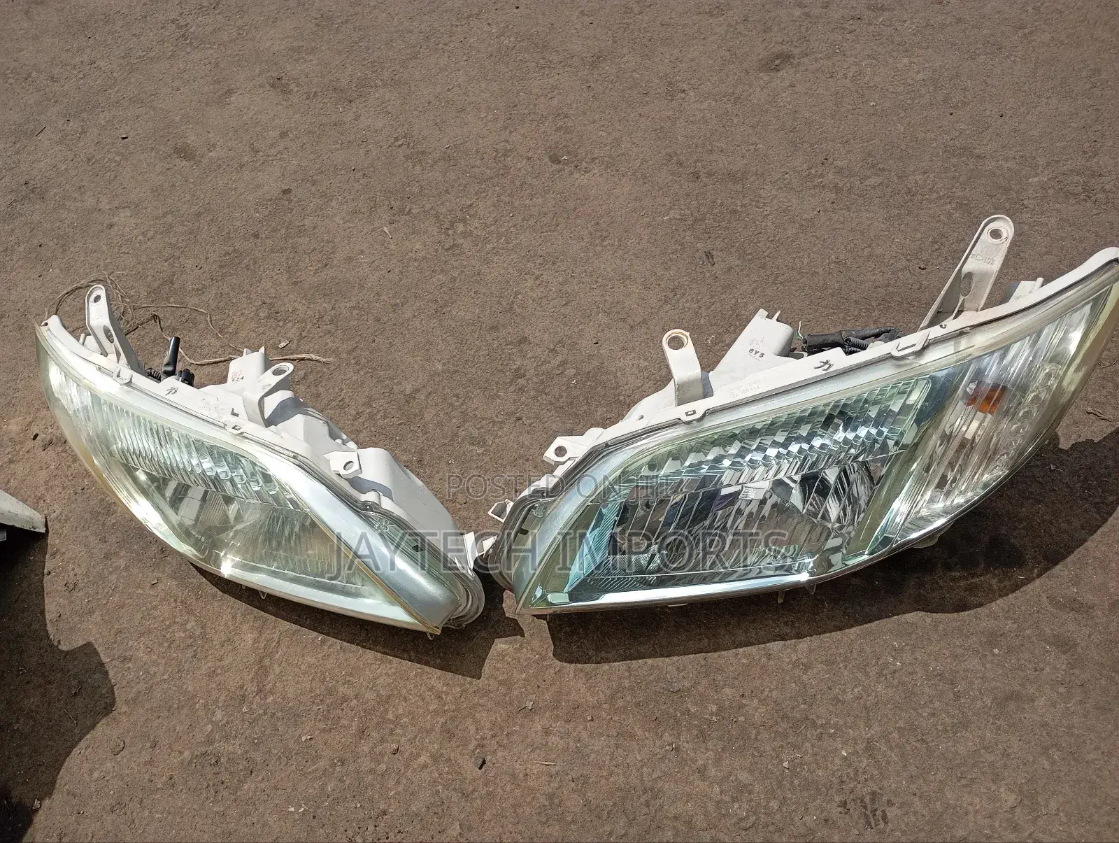Fielder 2007 Non Xenon Headlight