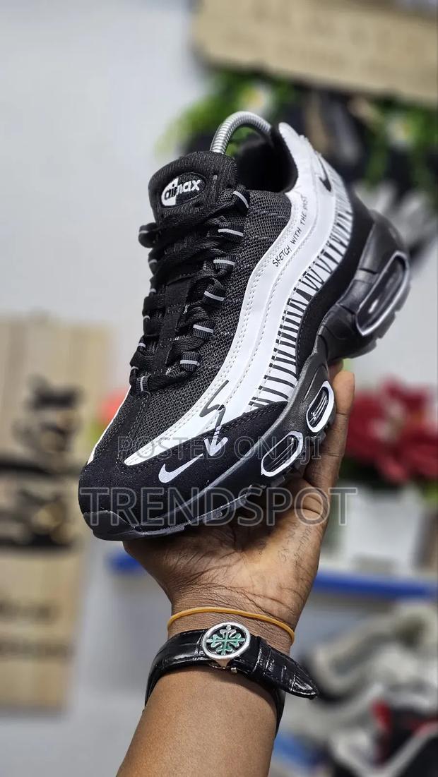 Sketch With the Past 
38/39/40/41/42/43/44/45
 at 3500 - main view