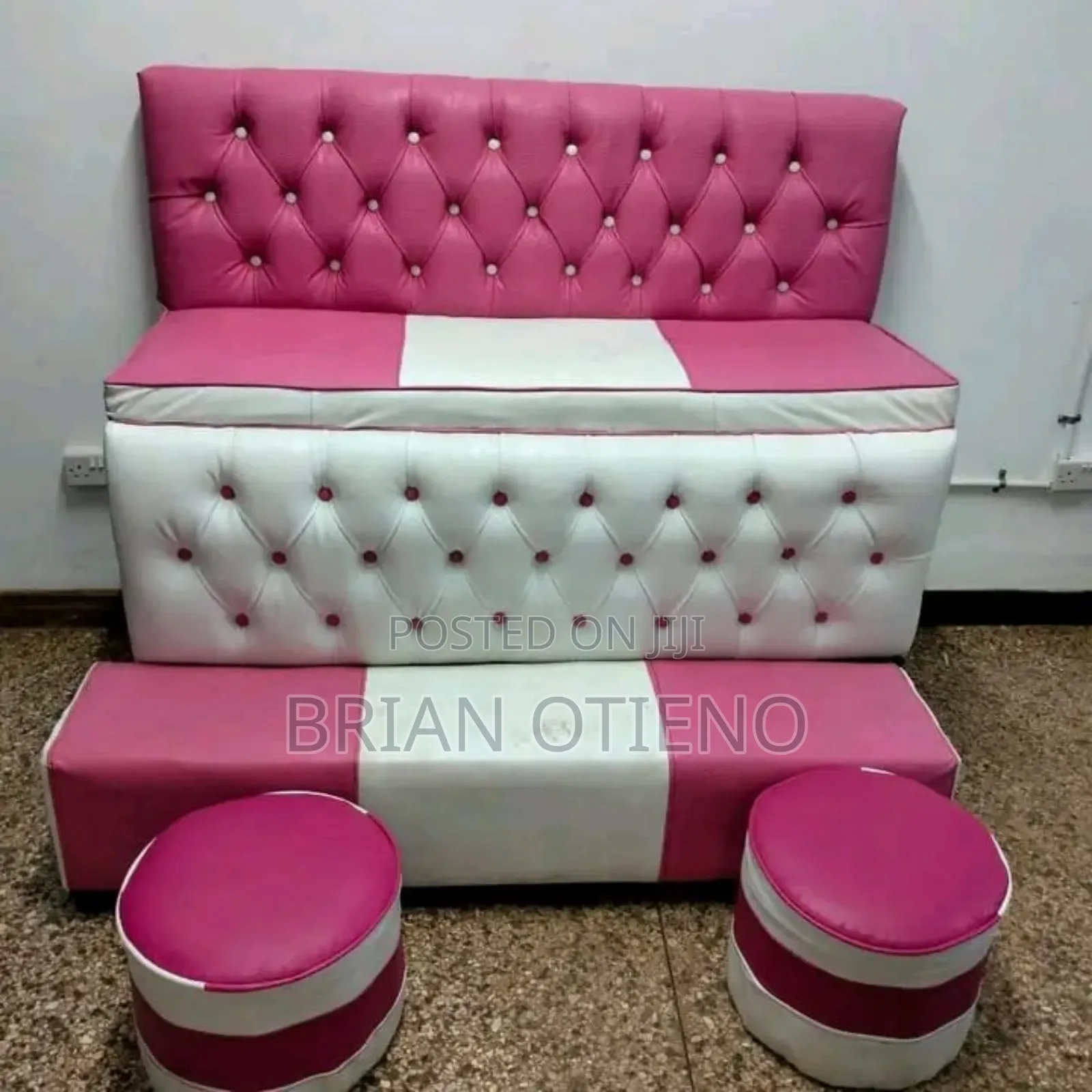 Hooked Pedicures Coach