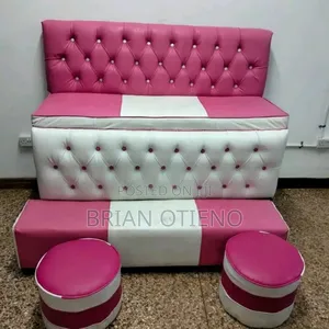 Hooked Pedicures Coach