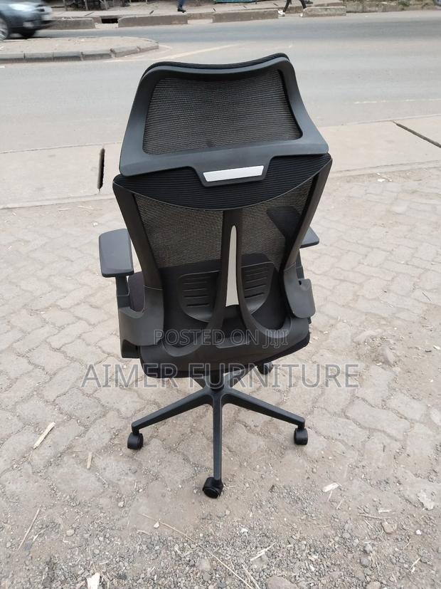 Executive Office Chair - thumbnail 2