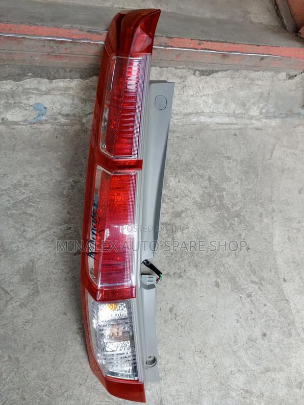 Honda Stream Red Reflector Backlight - main view