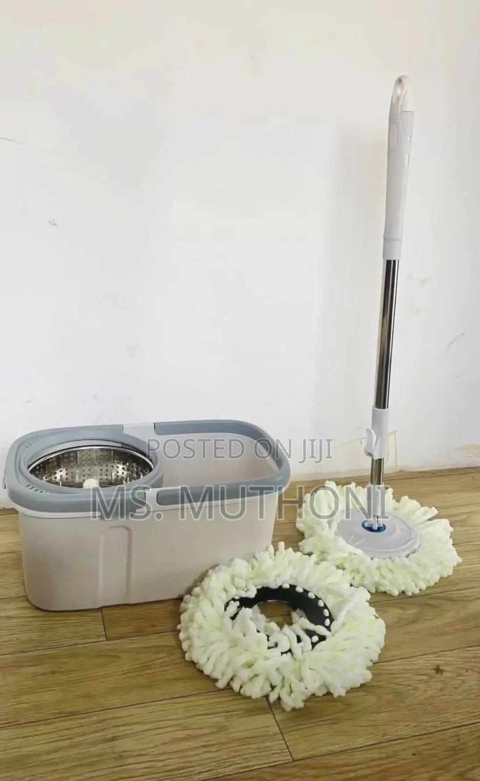 Heavy Duty 360 Degree Rotating Mop With a Bucket