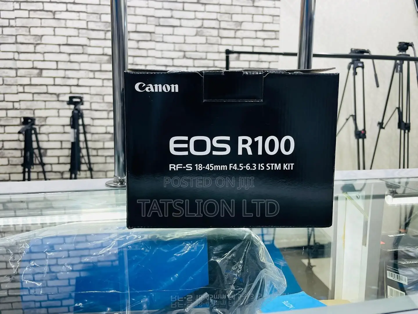 Canon EOS R100 Mirrorless Camera