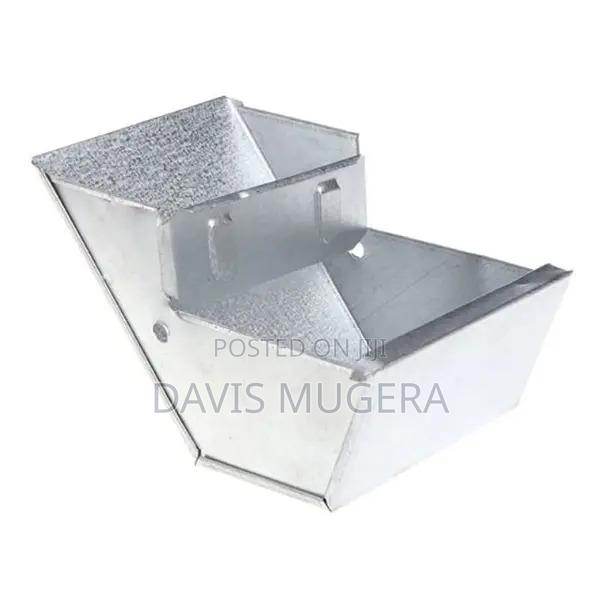 Bunny Rabbit Cage Metal Food Box, Rabbit Hutch Trough Feeder - thumbnail 4