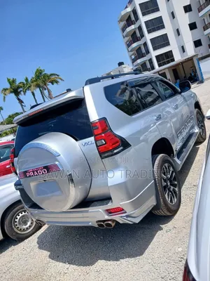 Toyota Land Cruiser Prado 2.8 2017 Silver
