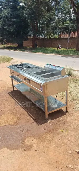 Qualified Two Burner Combined Kitchen Unit.