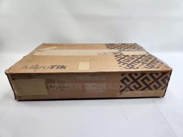 Mikrotik 24 Port Gigabit Ethernet Switch!(Crs328-24p-4s+RM) - main view