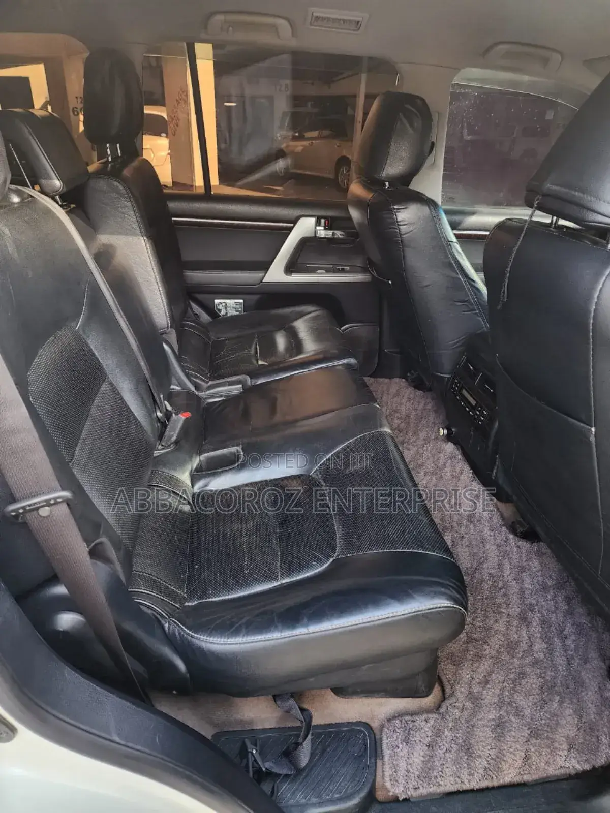 Toyota Land Cruiser 4.6 V8 AX 2013 Pearl