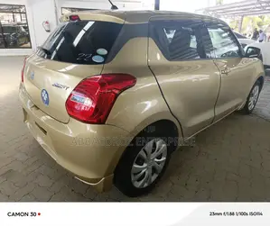Suzuki Swift 2018 Gold