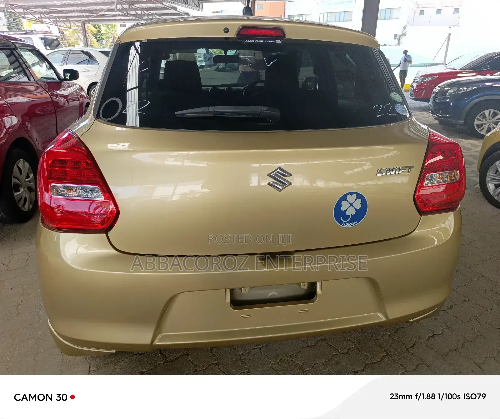 Suzuki Swift 2018 Gold