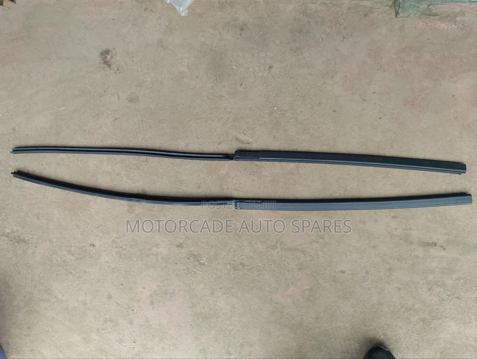 Landcruiser Prado J120 Windscreen Moulding