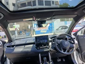 Toyota Corolla Cross 1.8 Petrol AWD 2021 White