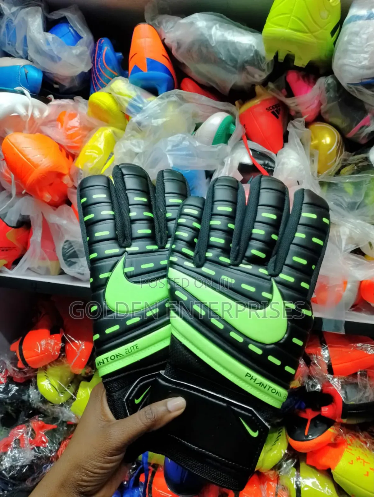 Phantom Elite Goalkeeper Gloves
