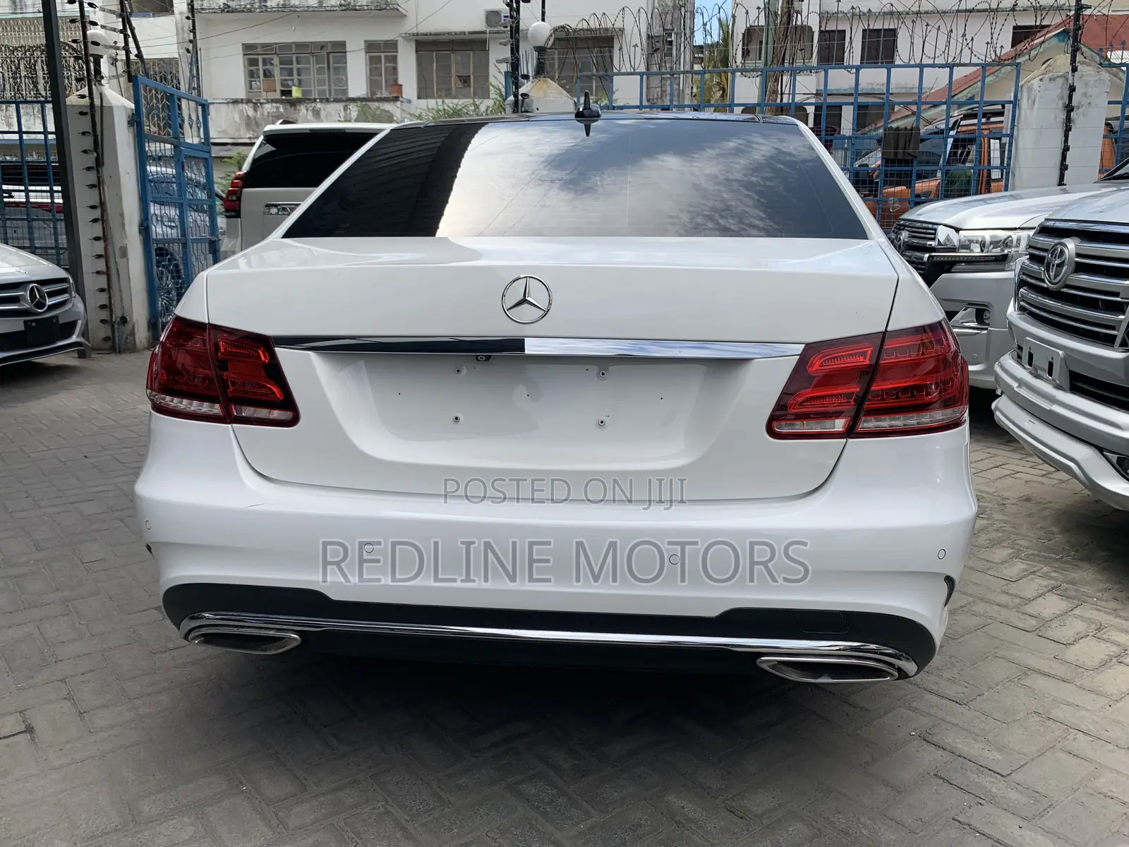 Mercedes-Benz E220 2017 Pearl