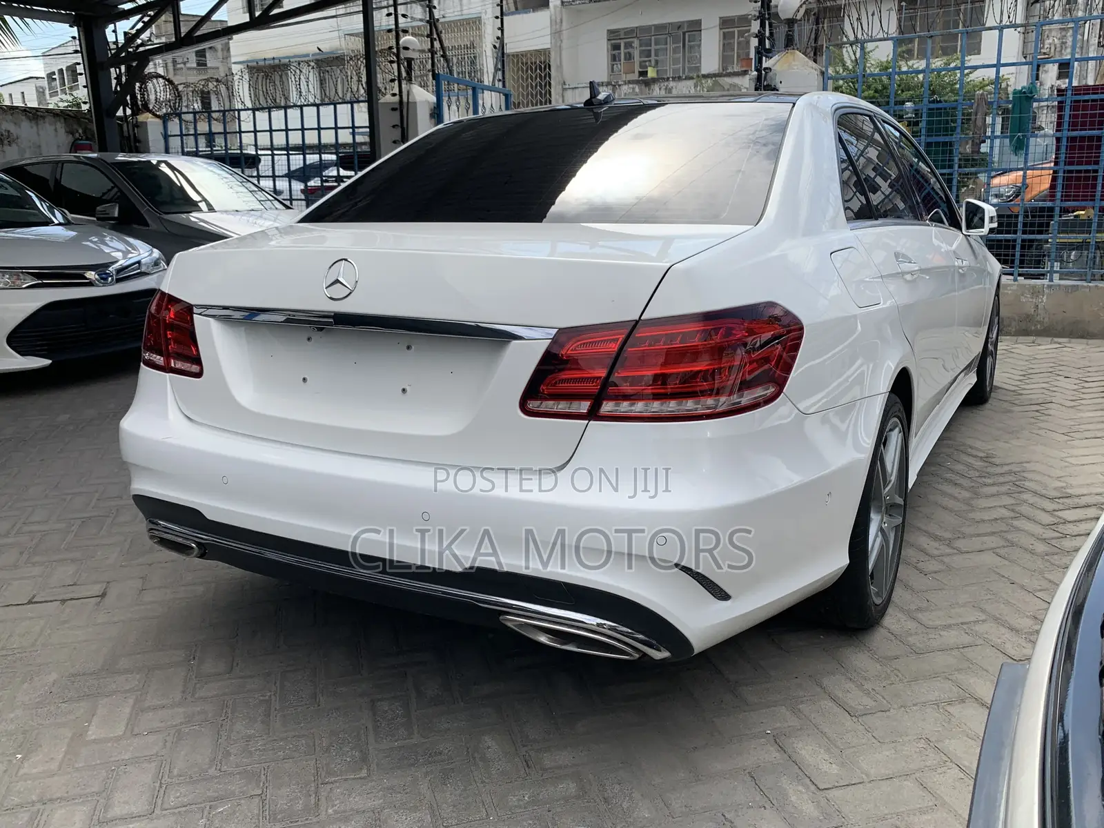 Mercedes-Benz E220 2017 Pearl