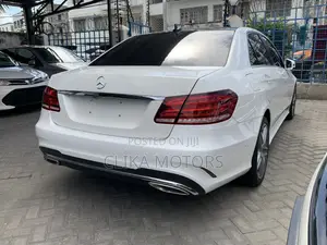 Mercedes-Benz E220 2017 Pearl