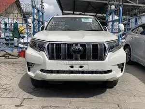 Toyota Land Cruiser Prado 2.8 2019 Off white