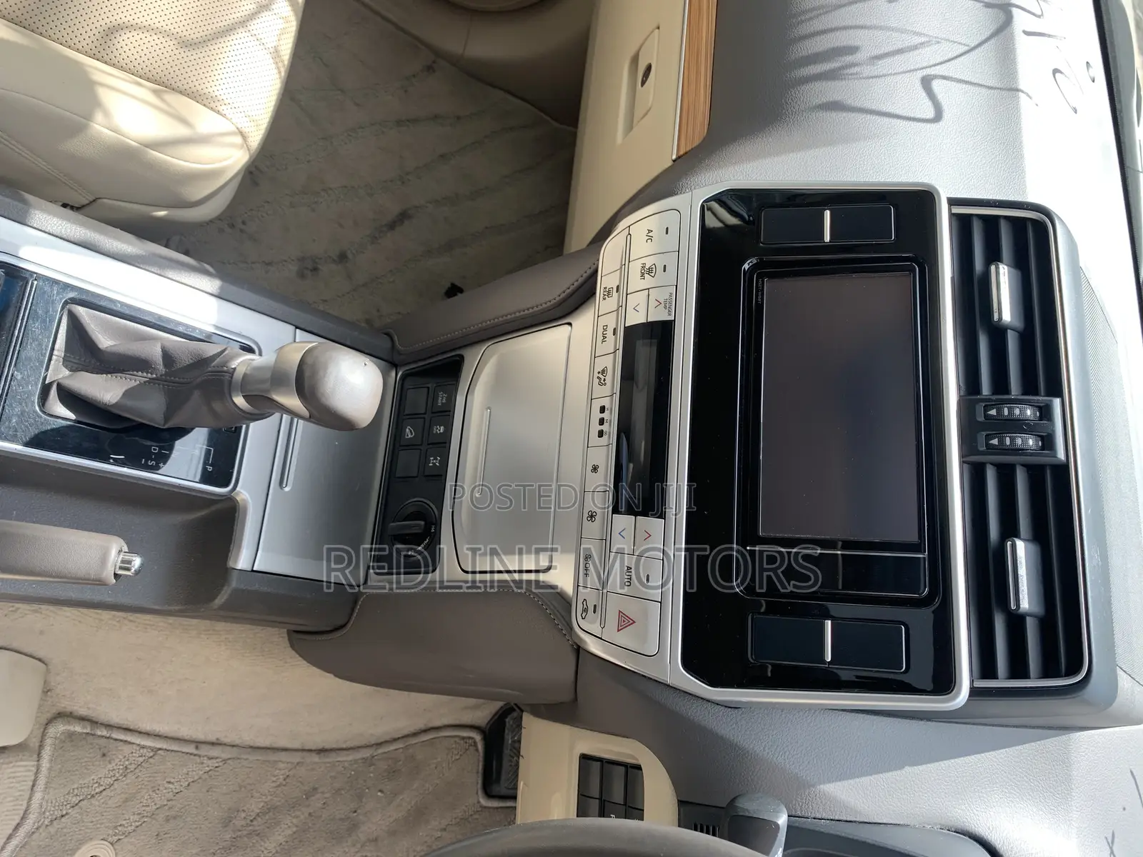 Toyota Land Cruiser Prado 2.8 2019 Off white