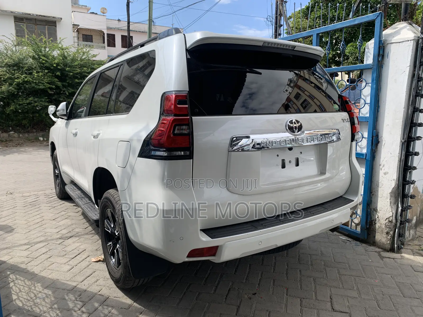 Toyota Land Cruiser Prado 2.8 2019 Off white