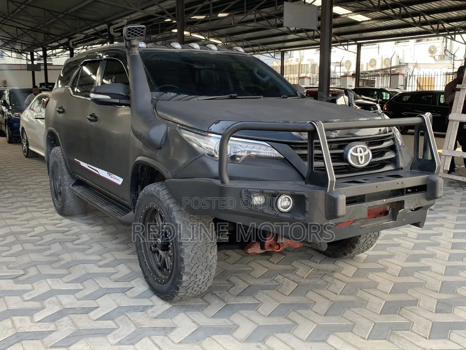 Toyota Fortuner 2.8 D AWD 2015 Gray