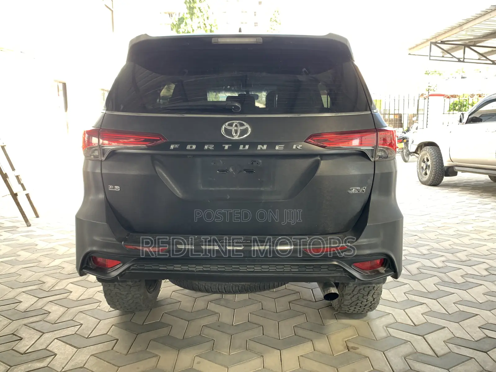 Toyota Fortuner 2.8 D AWD 2015 Gray