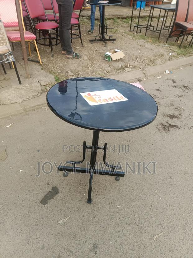 Round Marble Restaurant Table, Black With Branding  - thumbnail 2
