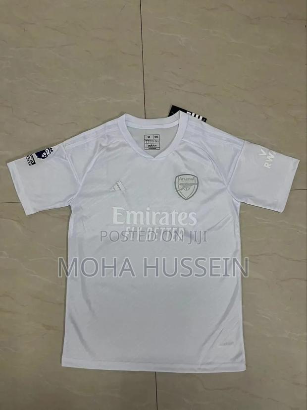 Arsenal Jerseys - thumbnail 2