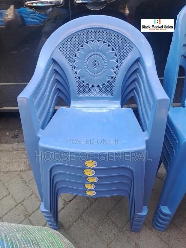 Stajes Plastic Chair - main view