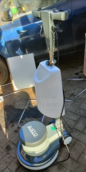 Quality Assured Floor Scrubber Machine