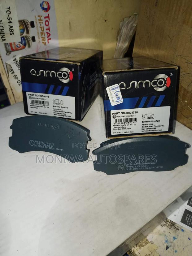 Brake Pads Mitsubishi Lancer Front - main view