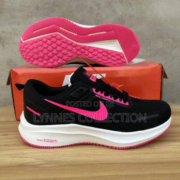 Ladies Nike Zoom - main view