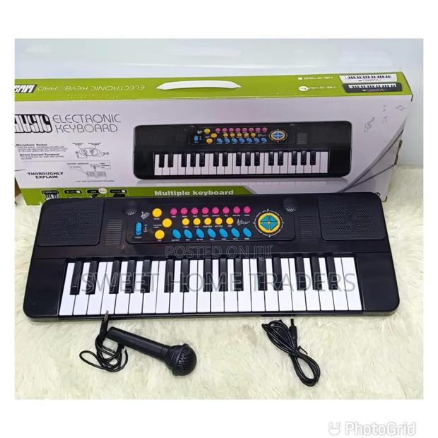 *37 Keys Piano* - main view