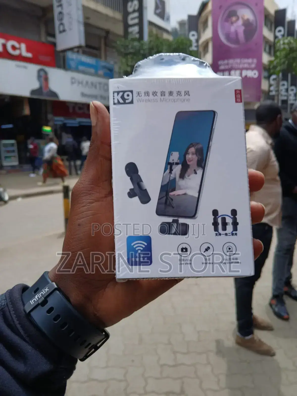 Wireless Microphone Which Is Widely Compatible Clear Timbre