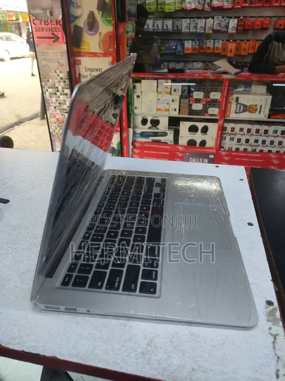 Laptop Apple MacBook Pro 2015 4GB Apple M3 Pro SSD 128GB
