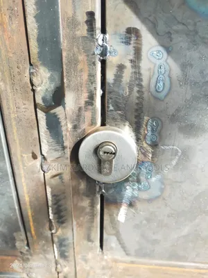 Deadlock Yale 3pins , 5keys With a Cylinder for Steel Doors