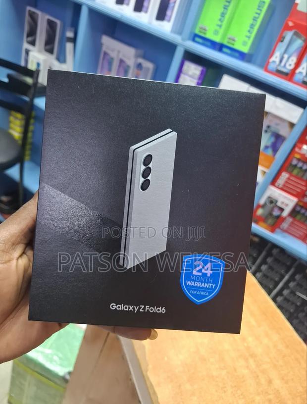 New Samsung Galaxy Z Fold6 256 GB Black - thumbnail 2