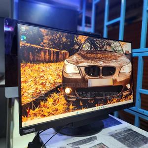 Desktop Computer Lenovo ThinkCentre 24 16GB Intel Core I5 SSD 256GB - thumbnail 2