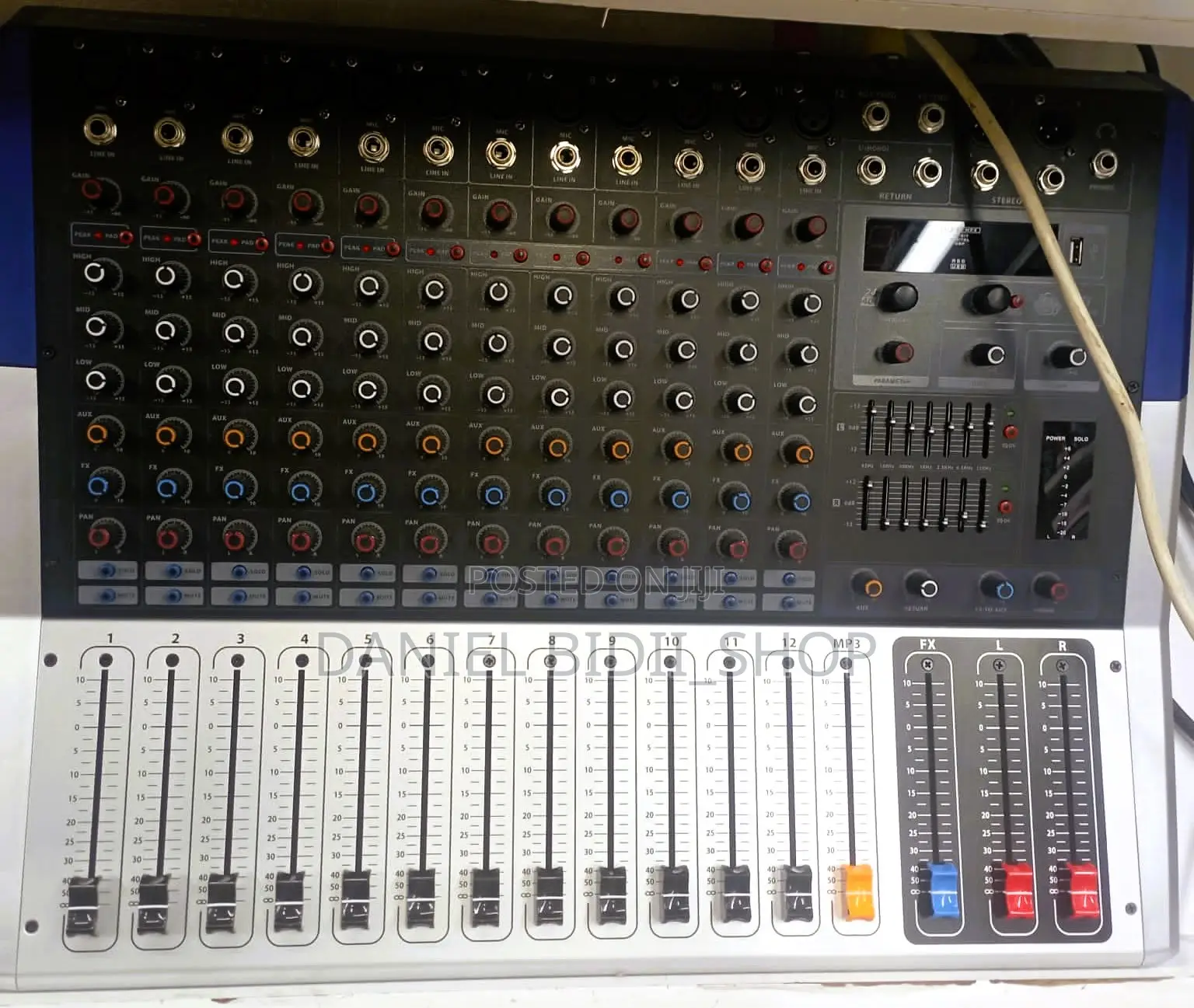 Pro Mixer 12channel 3000w