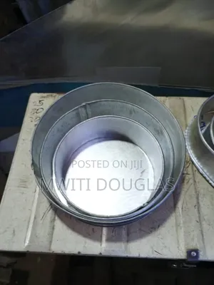 Large Circular Shaped Bakery Tins