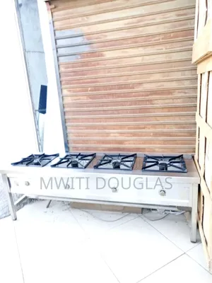 Modern Kitchen Shinny Four Burner Stainless