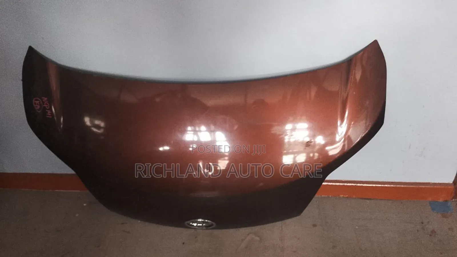 Bonnet Toyota Porte NCP141