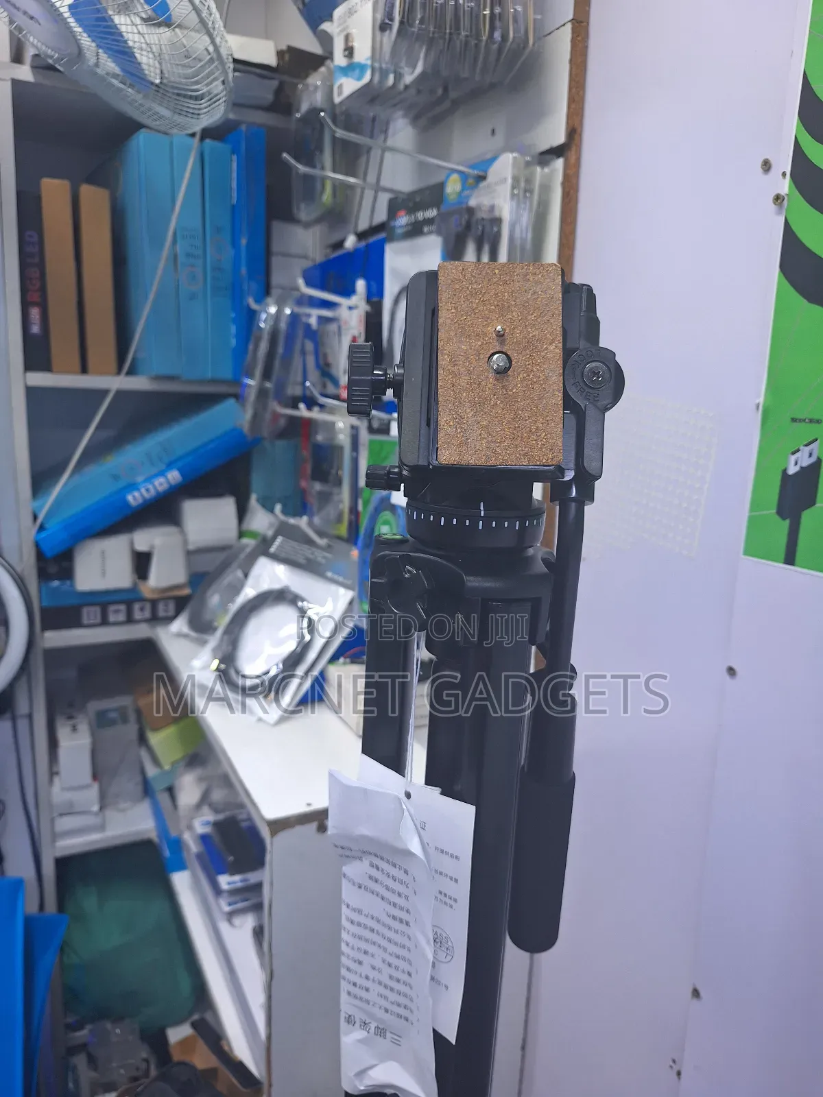 Yunteng VCT-3000 Video Tripod 3m Fluid, Swift, Extendable