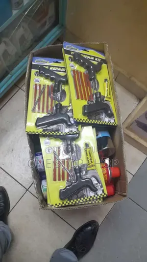 Tyre Tubeless Repair Kneedle With Repair Kit