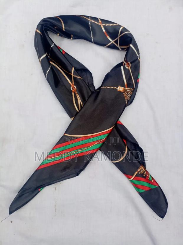 Designer Scarf - thumbnail 3